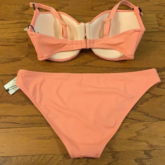 Two-piece bikini swimwear - Picture 3 of 3